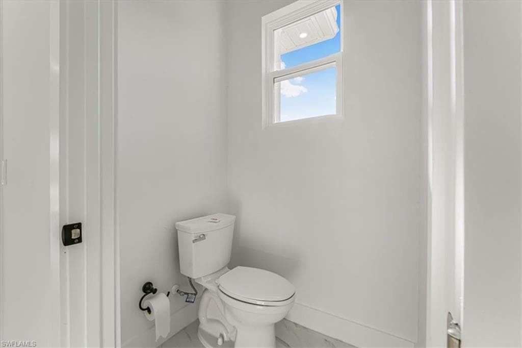 2941 37th Ave NE, Naples, FL 34120-24