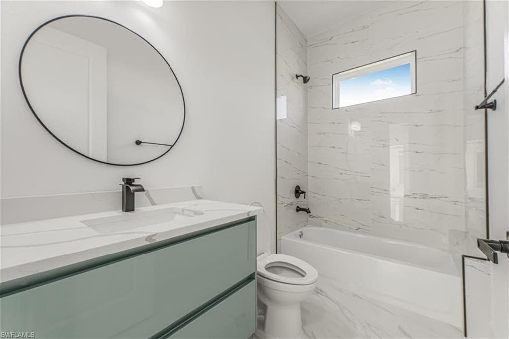 2941 37th Ave NE, Naples, FL 34120-33