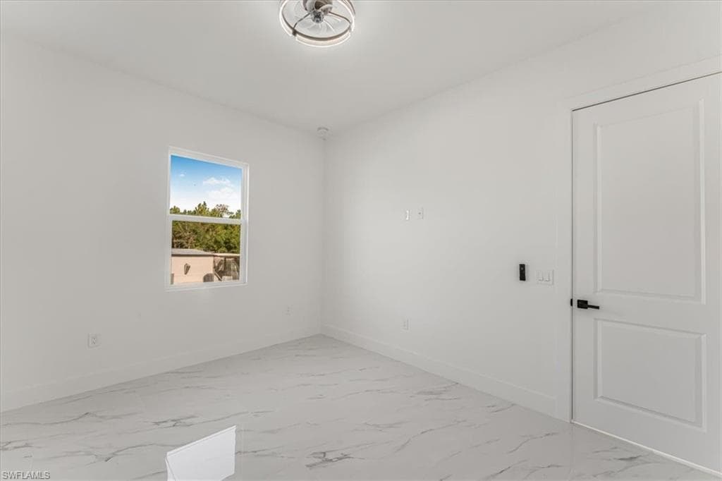 2941 37th Ave NE, Naples, FL 34120-34