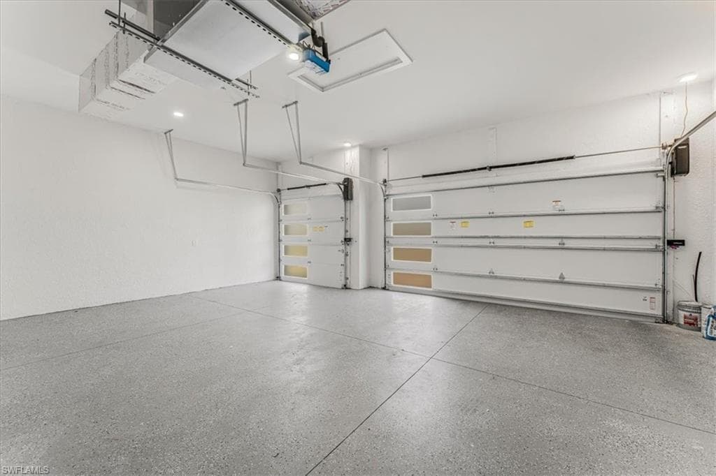 2941 37th Ave NE, Naples, FL 34120-37