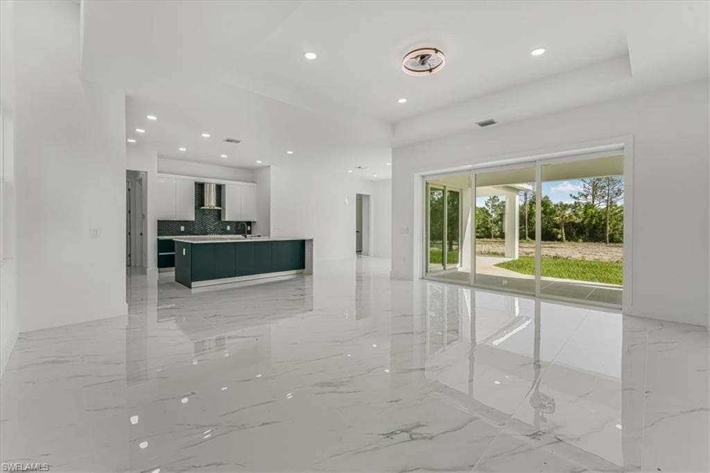 2941 37th Ave NE, Naples, FL 34120-46