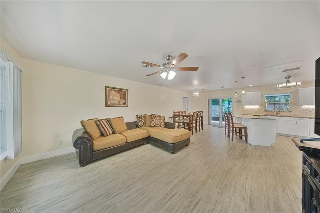 2130 Golden Gate Blvd W, Naples, FL 34120-14