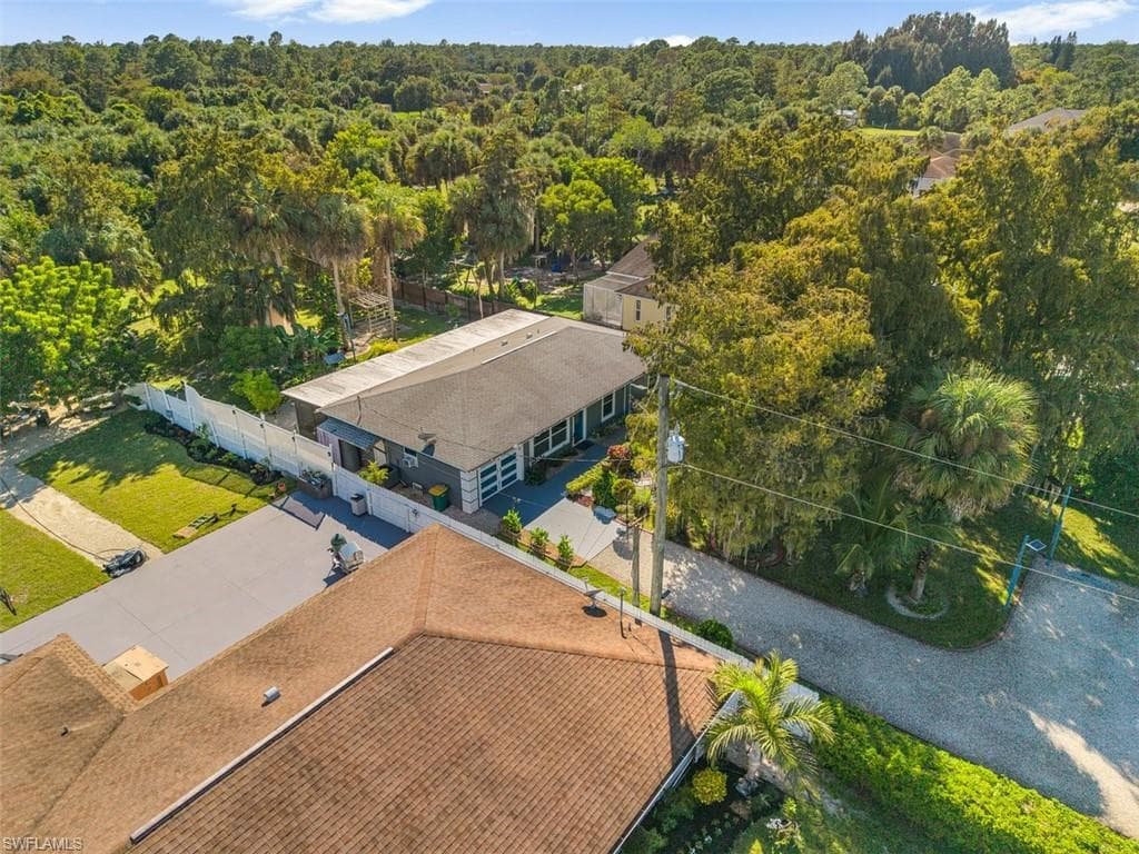 2130 Golden Gate Blvd W, Naples, FL 34120-25