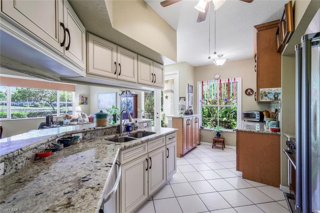 9060 Palmas Grandes Blvd 106, Bonita Springs, FL 34135-2