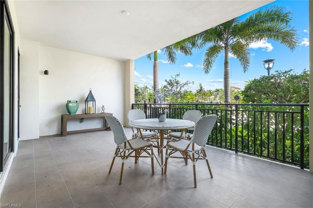 1130 3rd Ave S Ave 115, Naples, FL 34102-17