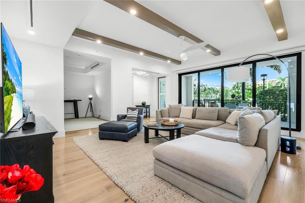 1130 3rd Ave S Ave 115, Naples, FL 34102-6