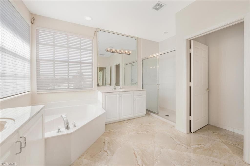 1945 Isla De Palma Cir, Naples, FL 34119-15