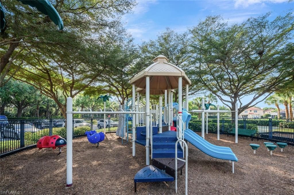 1945 Isla De Palma Cir, Naples, FL 34119-33