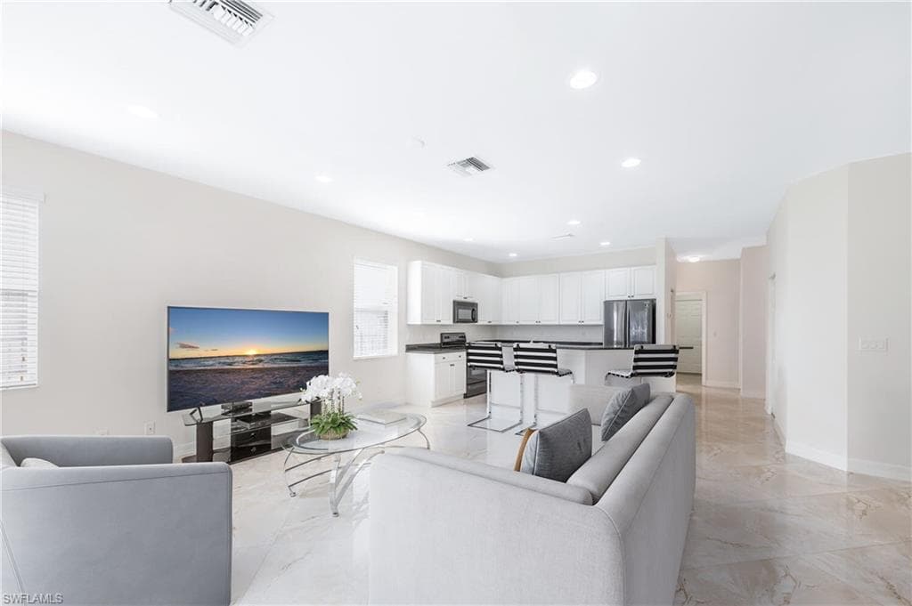 1945 Isla De Palma Cir, Naples, FL 34119-3