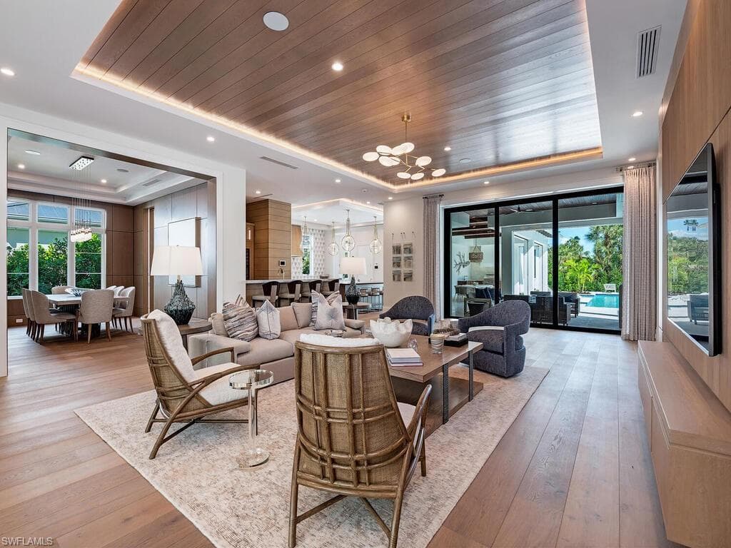 1795 Gordon Dr, Naples, FL 34102-10