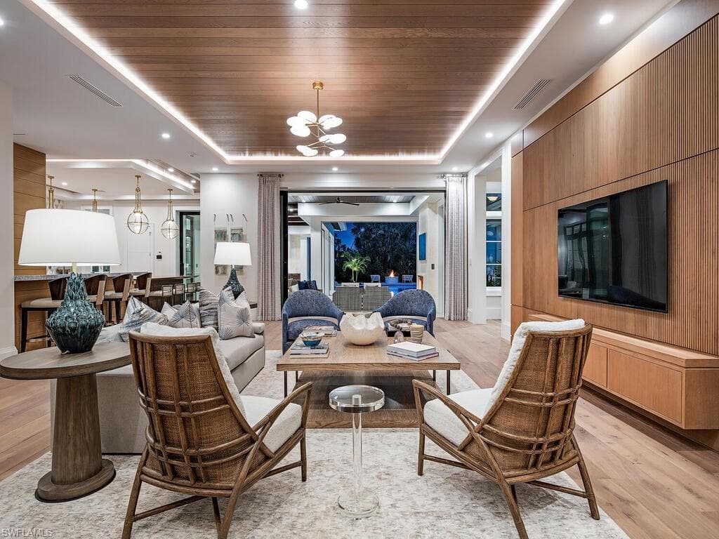 1795 Gordon Dr, Naples, FL 34102-11