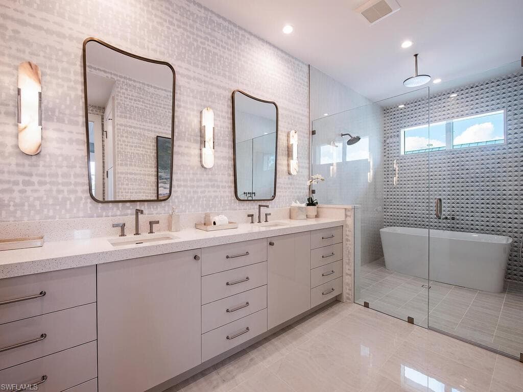 1795 Gordon Dr, Naples, FL 34102-23