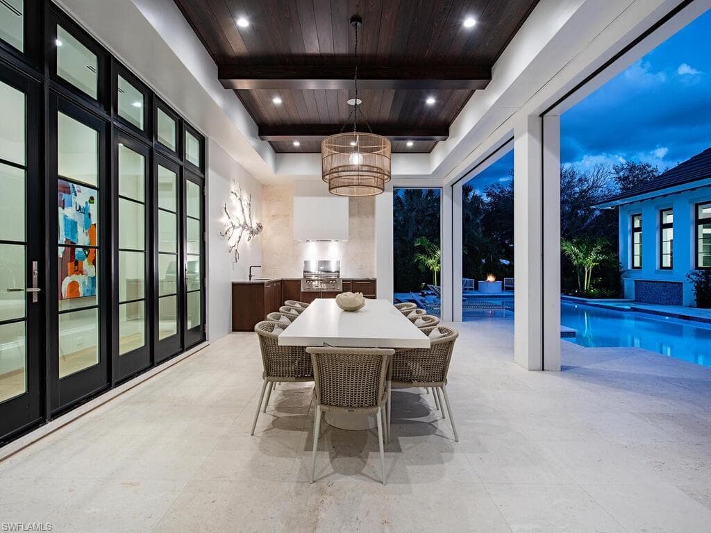 1795 Gordon Dr, Naples, FL 34102-7