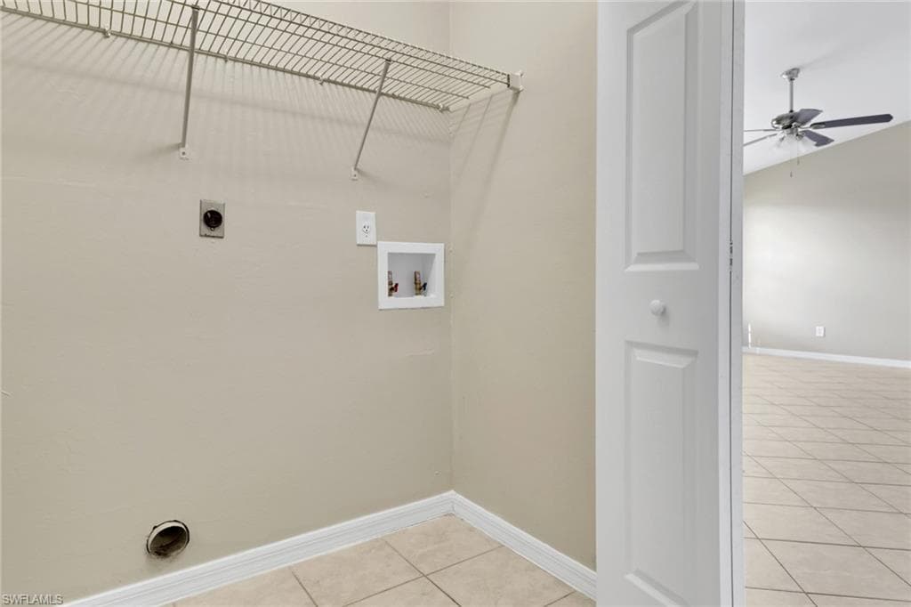 1121 9th Ave, Cape Coral, FL 33991-10