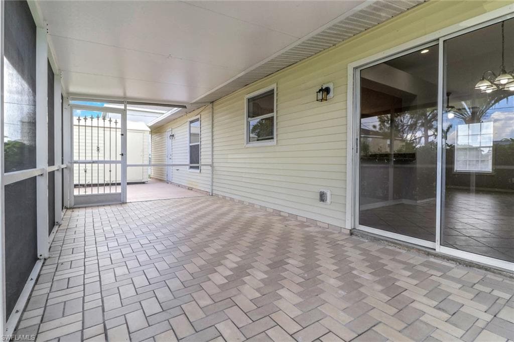 1121 9th Ave, Cape Coral, FL 33991-21