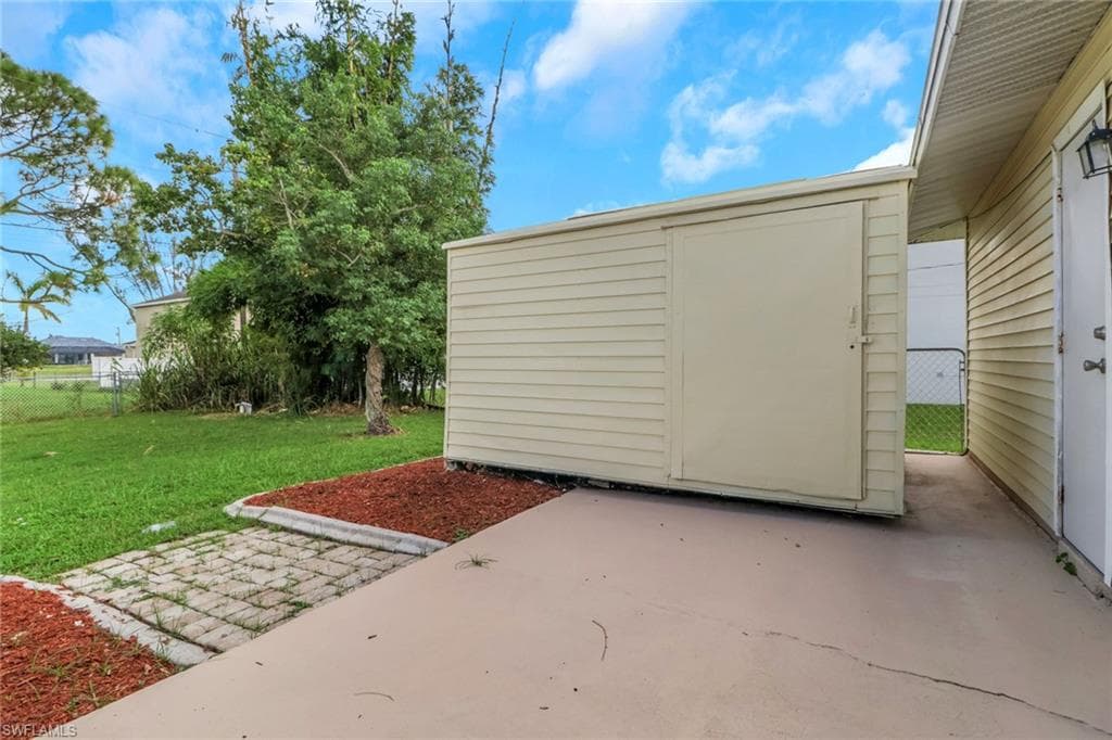 1121 9th Ave, Cape Coral, FL 33991-24