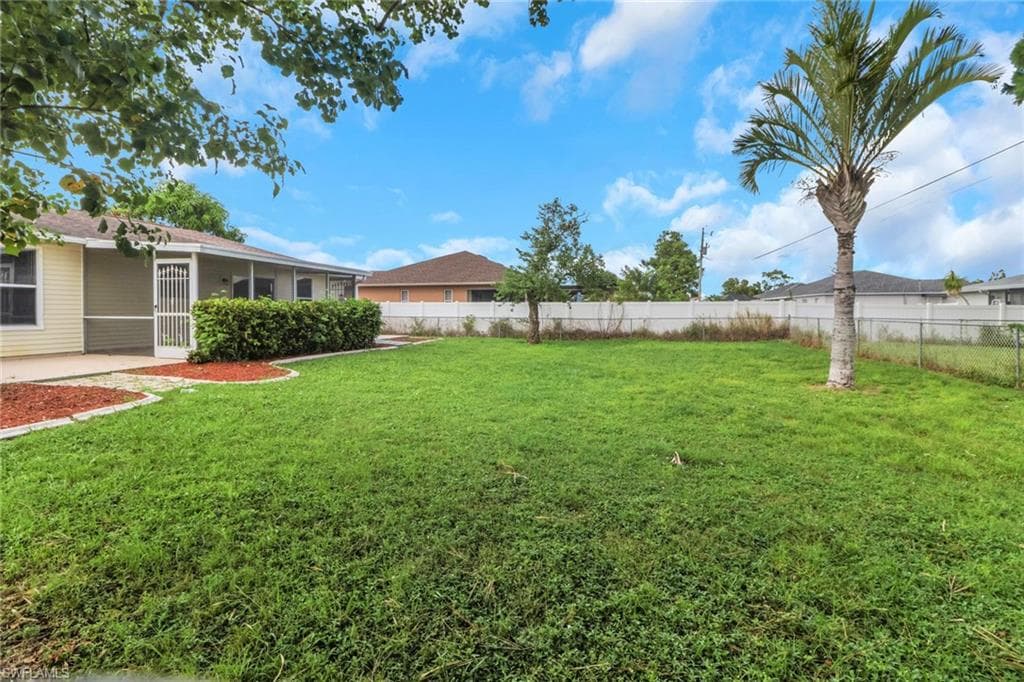 1121 9th Ave, Cape Coral, FL 33991-27
