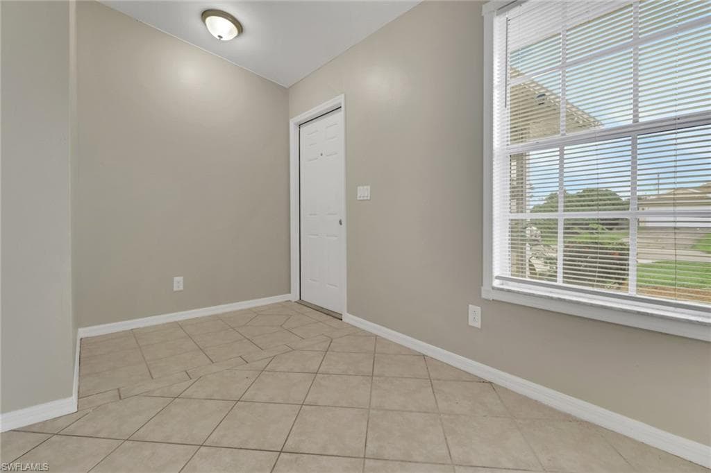 1121 9th Ave, Cape Coral, FL 33991-2