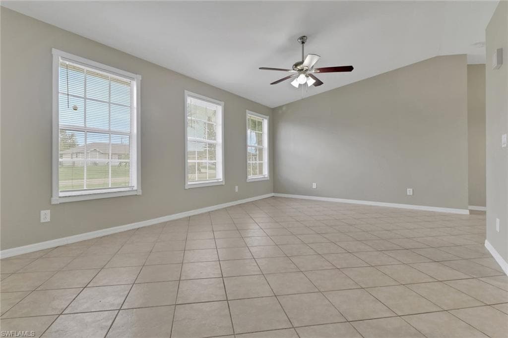 1121 9th Ave, Cape Coral, FL 33991-5