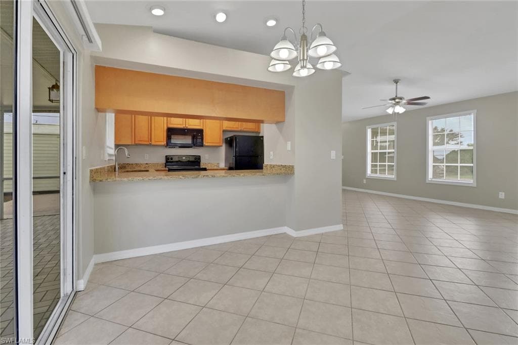 1121 9th Ave, Cape Coral, FL 33991-7