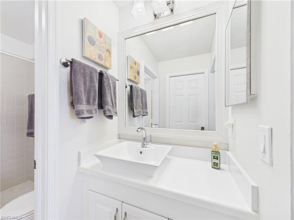 6780 Dennis Cir M205, Naples, FL 34104-16
