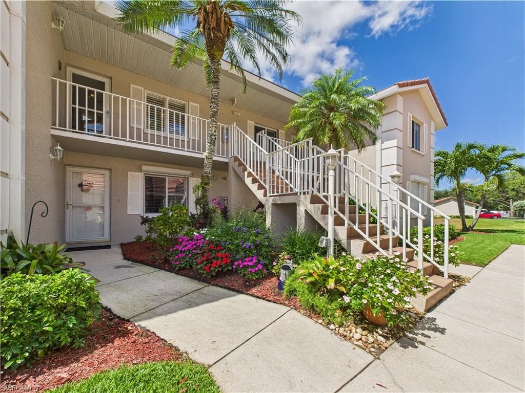 6780 Dennis Cir M205, Naples, FL 34104-19