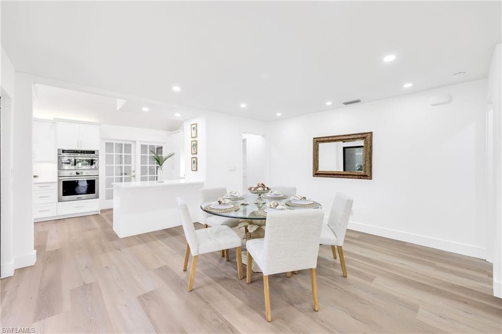 34 Water Oaks Way 5-17, Naples, FL 34105-8