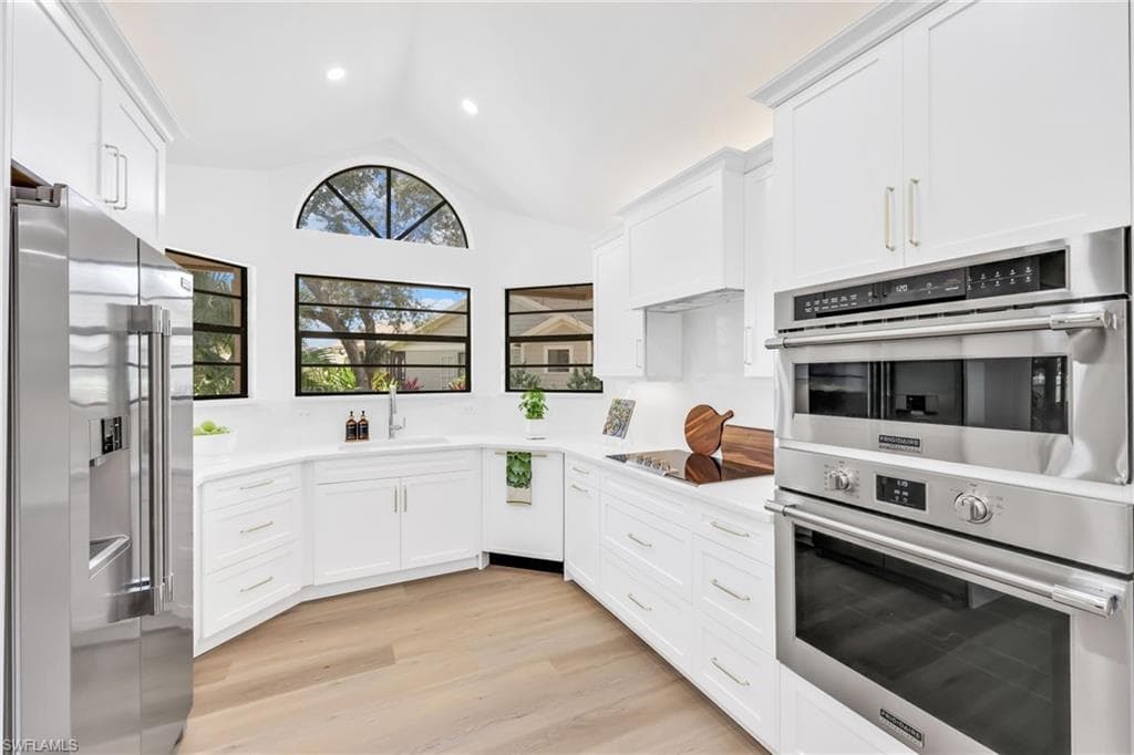 34 Water Oaks Way 5-17, Naples, FL 34105-10