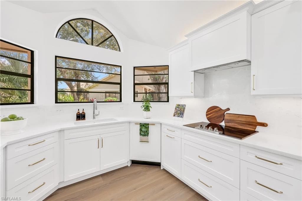 34 Water Oaks Way 5-17, Naples, FL 34105-11