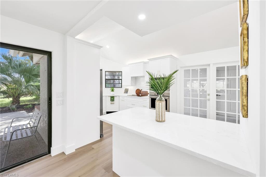 34 Water Oaks Way 5-17, Naples, FL 34105-14