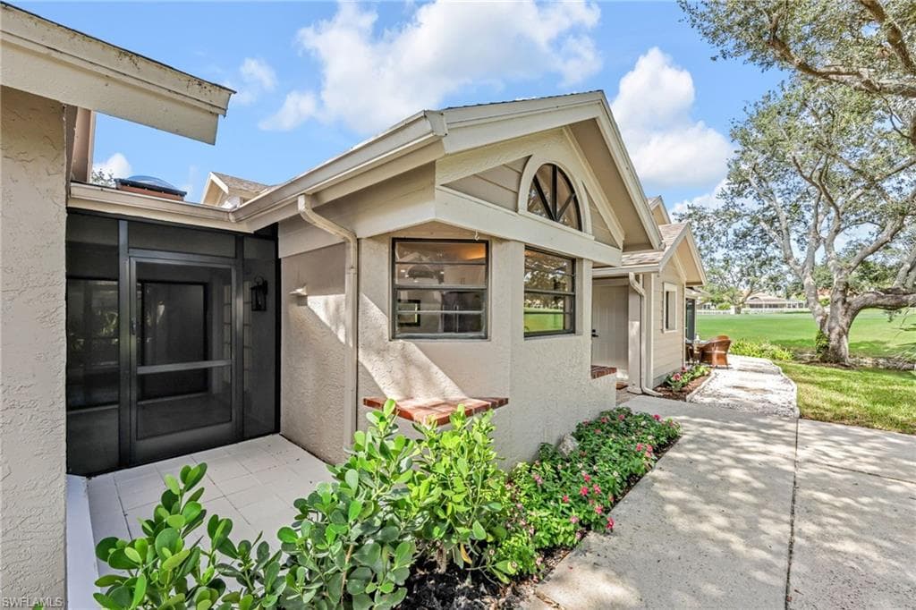 34 Water Oaks Way 5-17, Naples, FL 34105-23