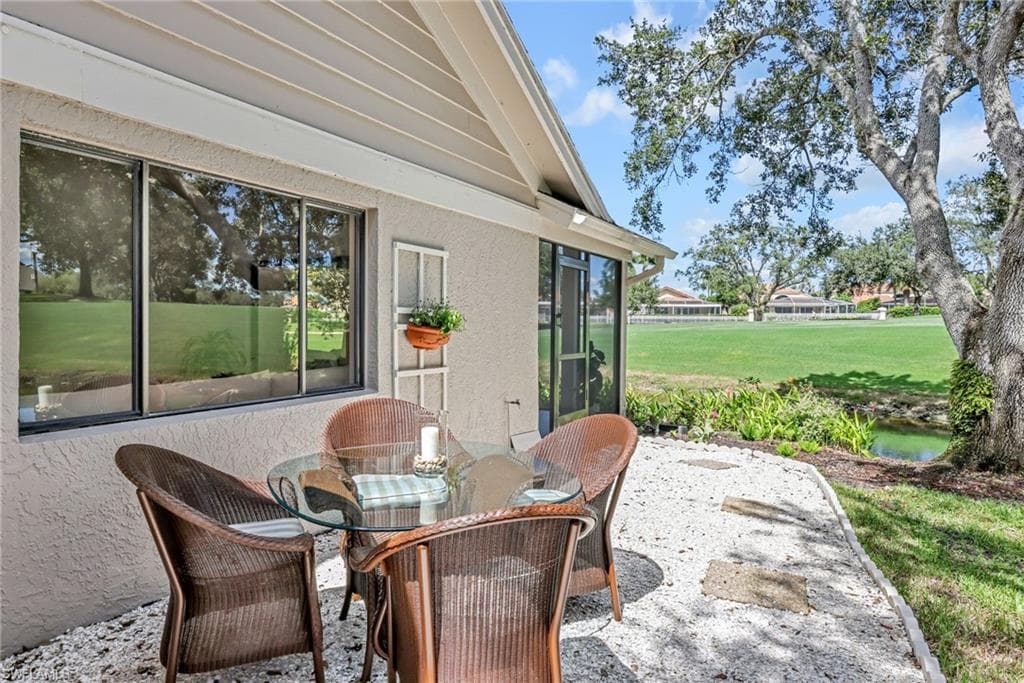 34 Water Oaks Way 5-17, Naples, FL 34105-25