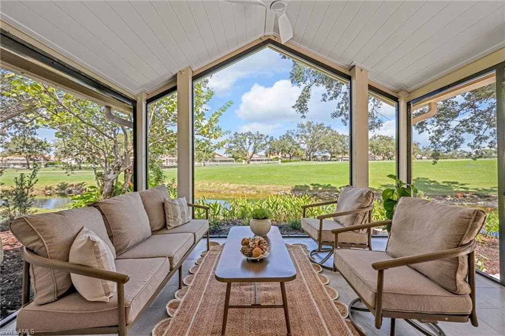 34 Water Oaks Way 5-17, Naples, FL 34105-6