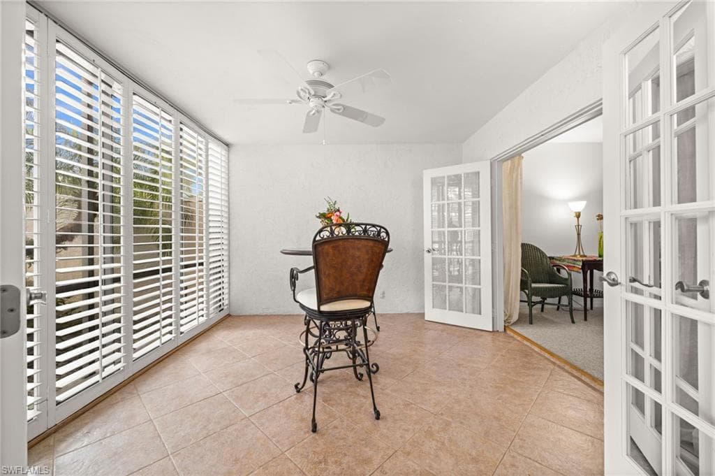 3052 Kings Lake Blvd, Naples, FL 34112-14