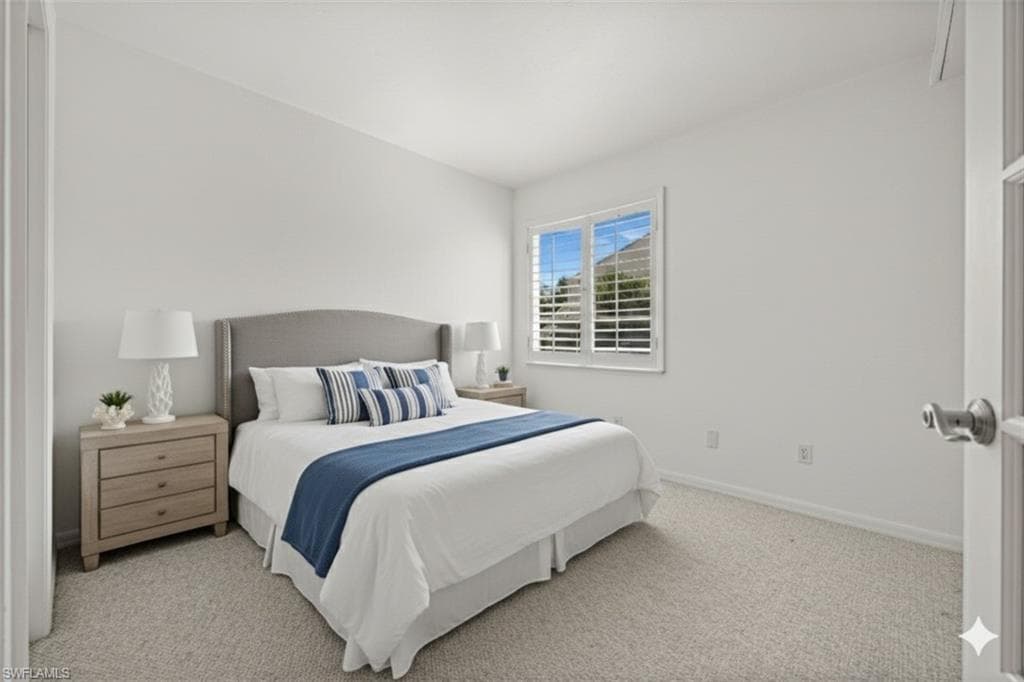 3052 Kings Lake Blvd, Naples, FL 34112-23
