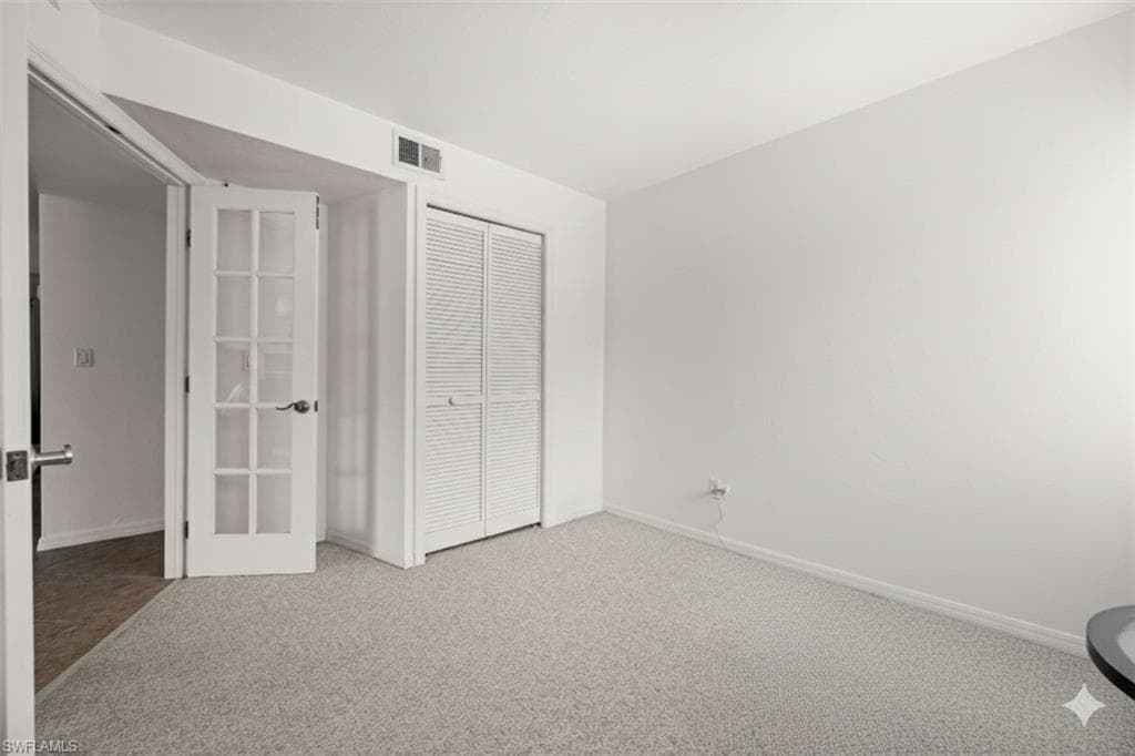 3052 Kings Lake Blvd, Naples, FL 34112-24