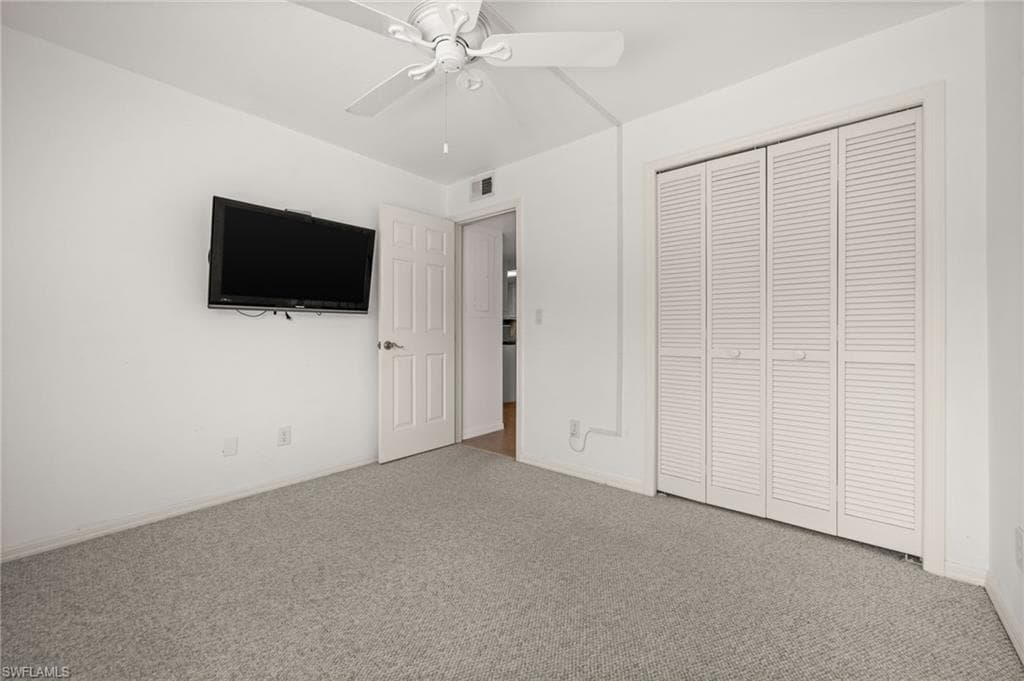 3052 Kings Lake Blvd, Naples, FL 34112-27