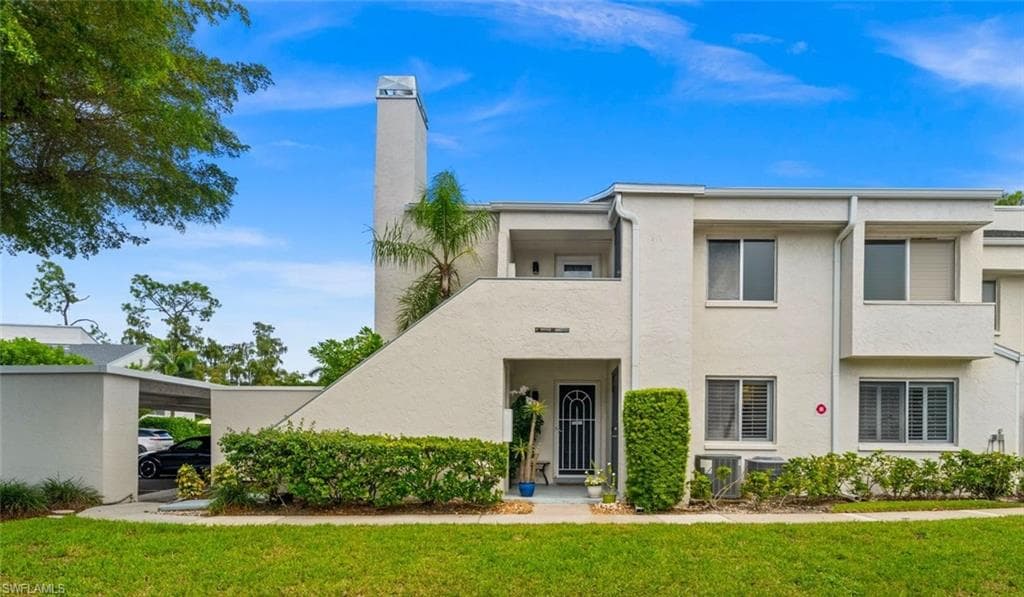 3052 Kings Lake Blvd, Naples, FL 34112-1