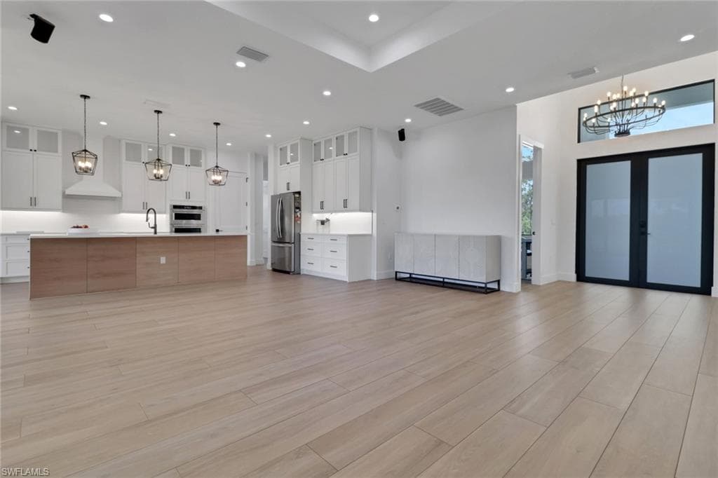 3748 Everglades Blvd NE, Naples, FL 34120-9