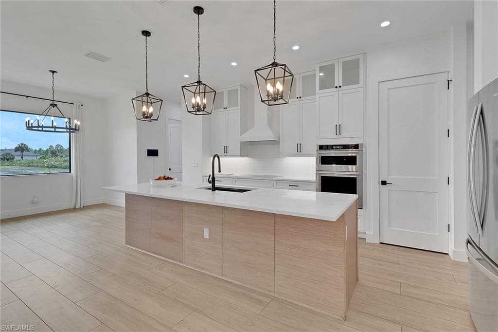 3748 Everglades Blvd NE, Naples, FL 34120-12
