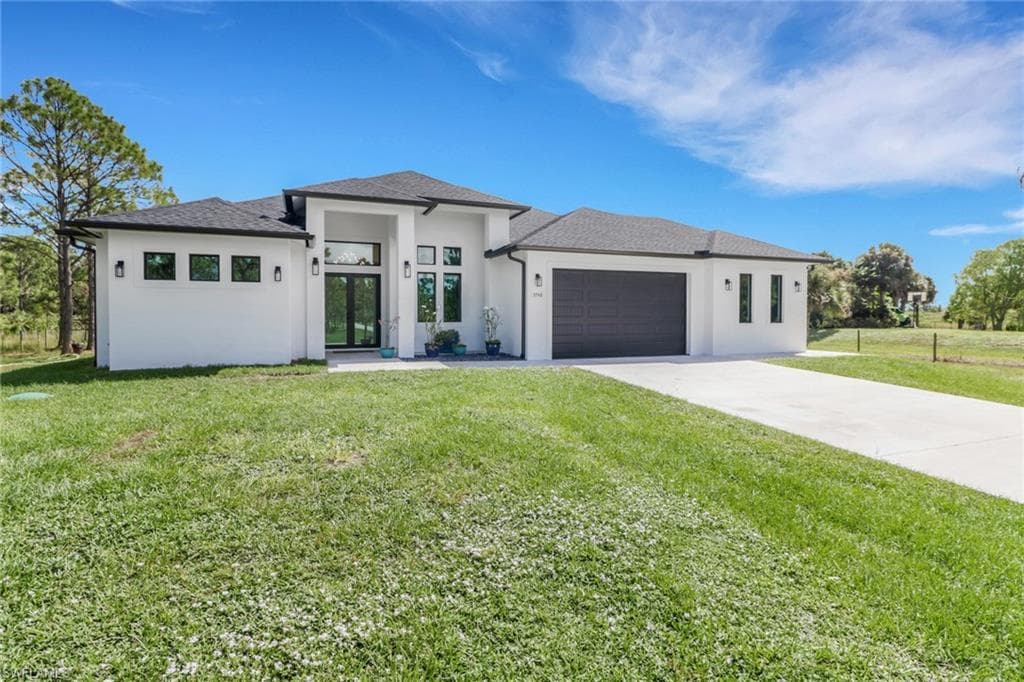 3748 Everglades Blvd NE, Naples, FL 34120-1