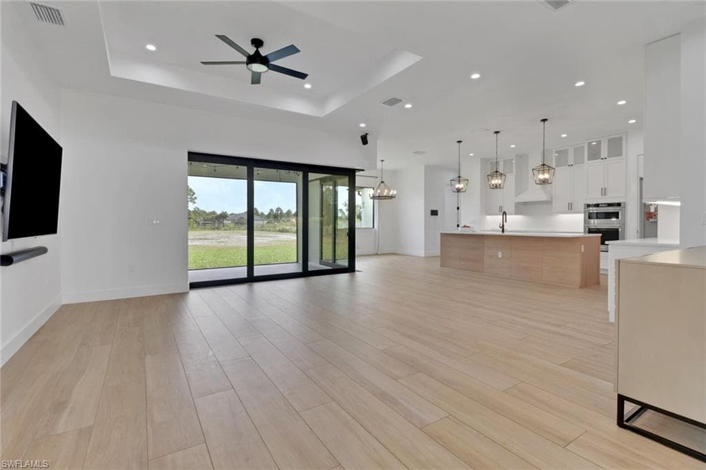 3748 Everglades Blvd NE, Naples, FL 34120-5