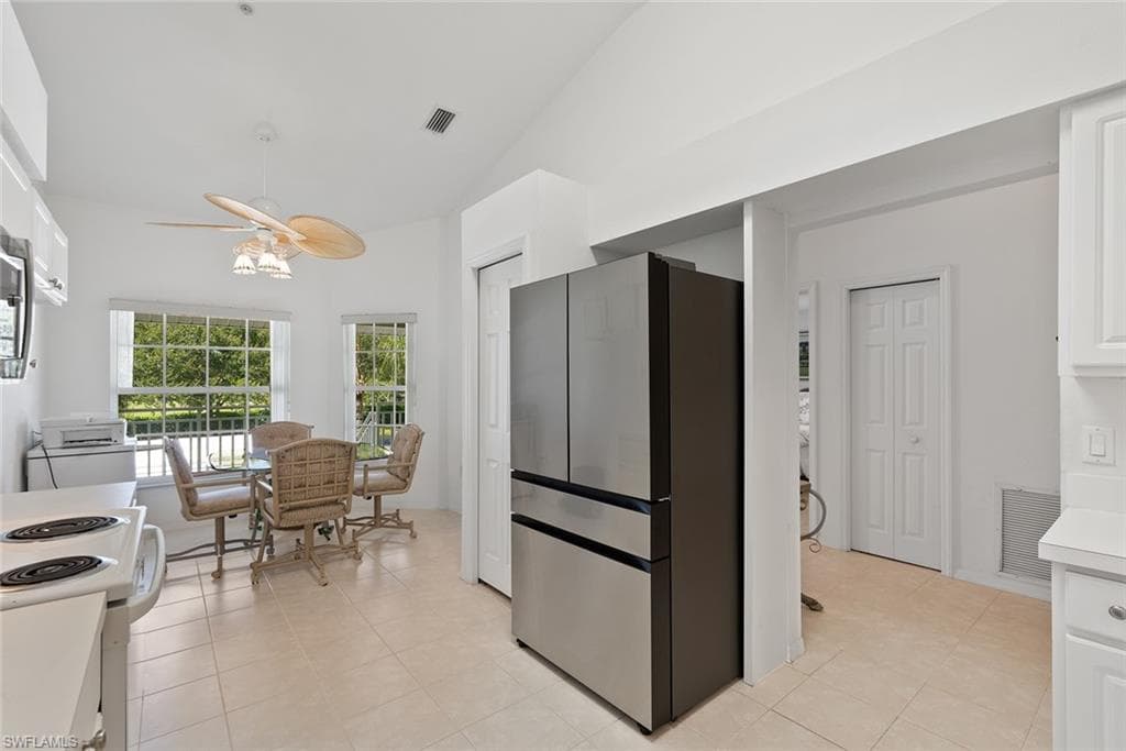 2405 Harmony Ln 203, Naples, FL 34109-10