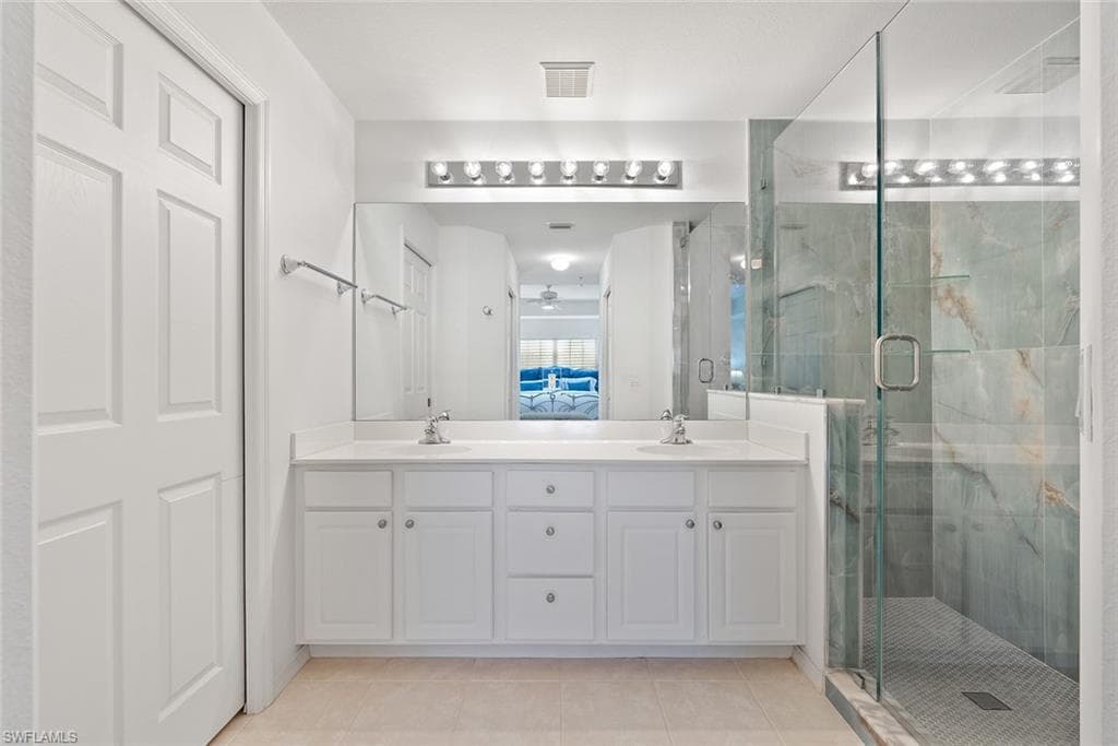 2405 Harmony Ln 203, Naples, FL 34109-7