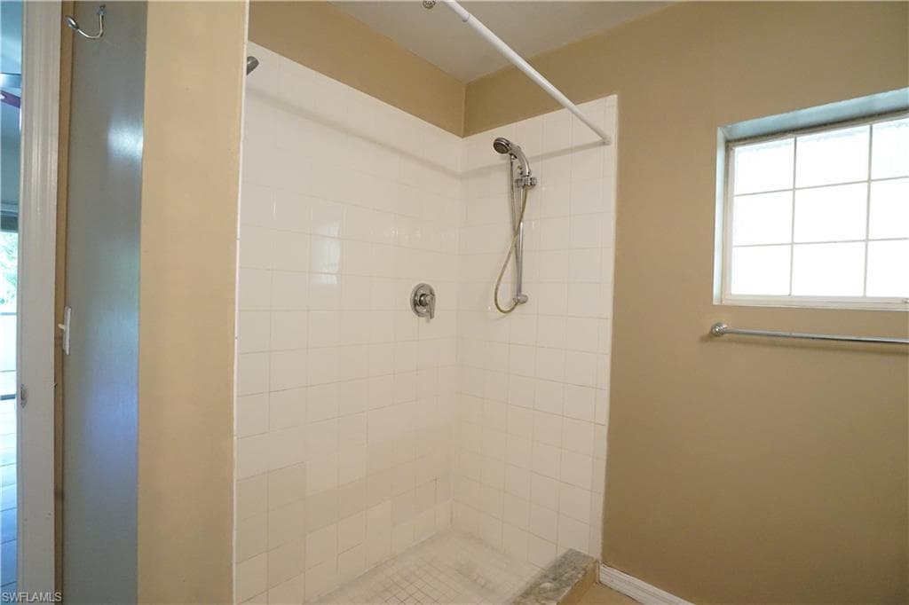 8347 Caloosa Rd, Fort Myers, FL 33967-17