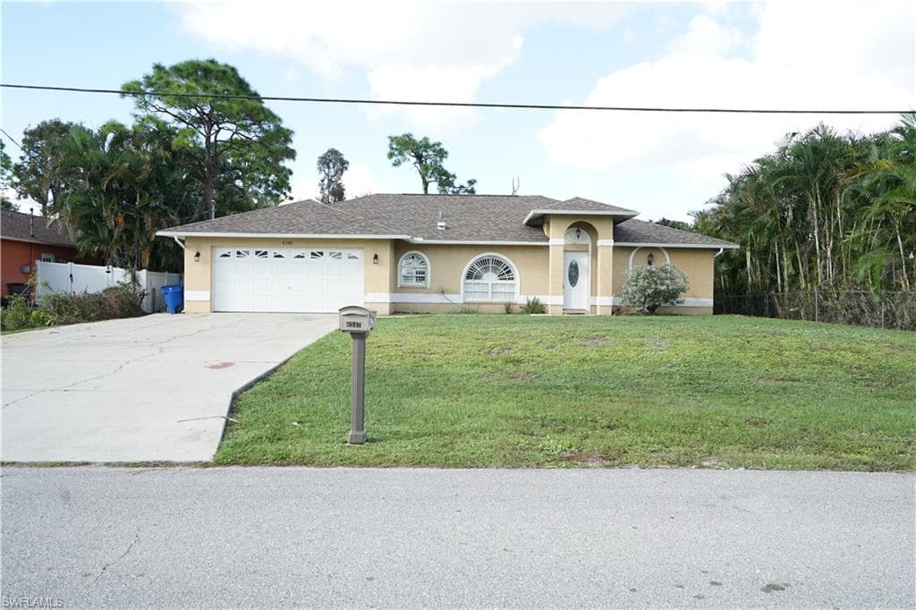 8347 Caloosa Rd, Fort Myers, FL 33967-1