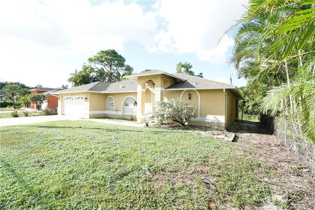 8347 Caloosa Rd, Fort Myers, FL 33967-3