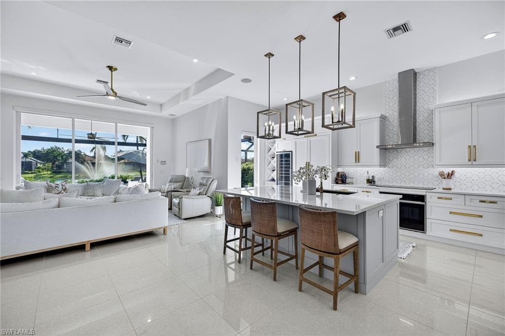6003 Hammock Isles Cir, Naples, FL 34119-8