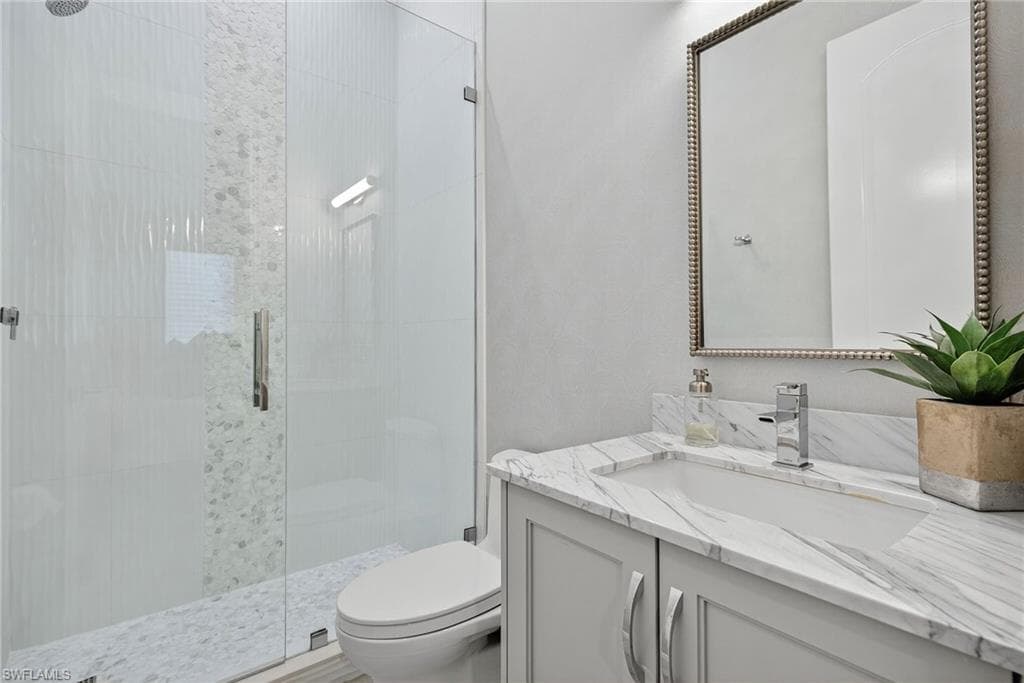 6003 Hammock Isles Cir, Naples, FL 34119-20