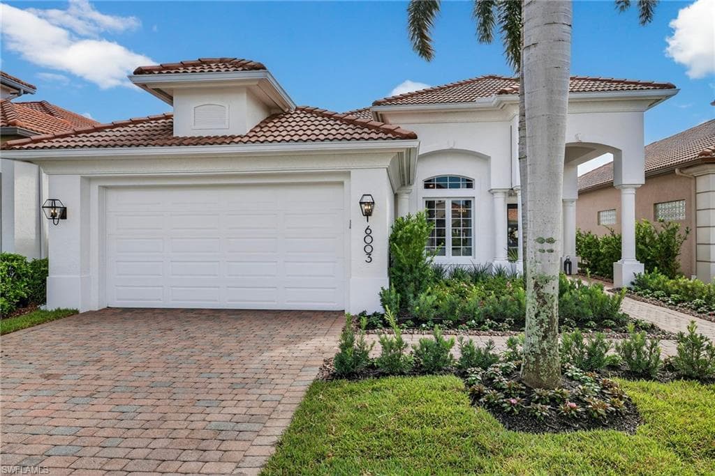 6003 Hammock Isles Cir, Naples, FL 34119-2